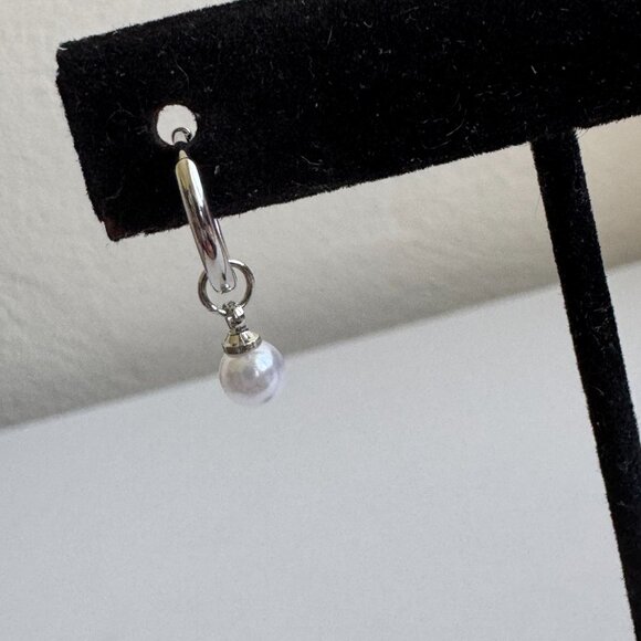 Sterling Silver Hoop Earrings with Pearl & Star Charms - Picture 5 of 9